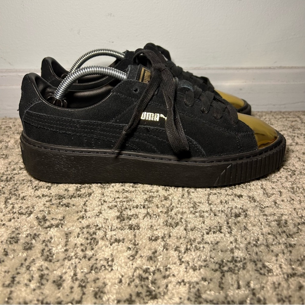 Puma Black Suede Platform Gold Lace-Up Fashion Sneakers Size 7.5